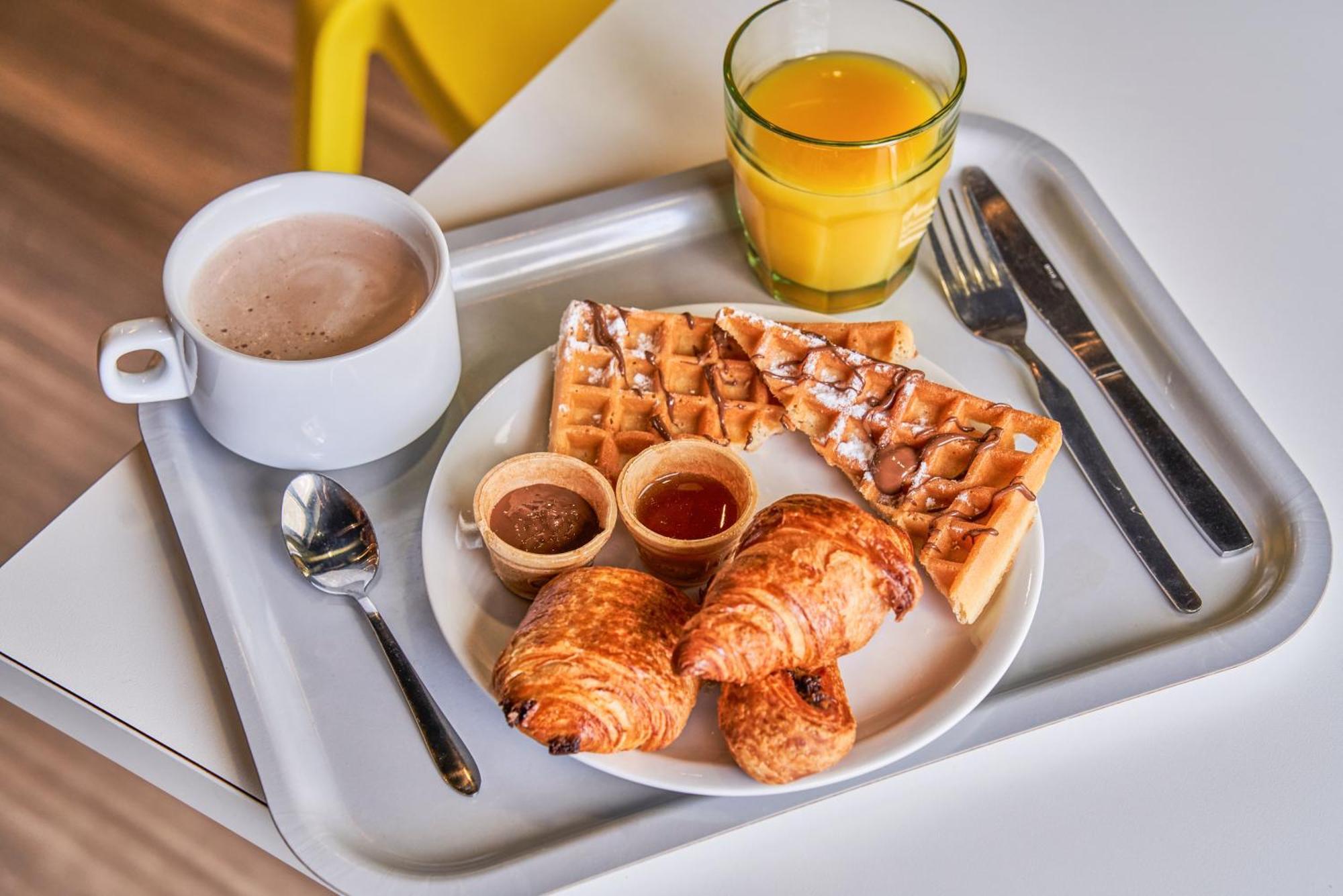 Ibis Budget Bordeaux Centre - Gare Saint Jean Екстер'єр фото
