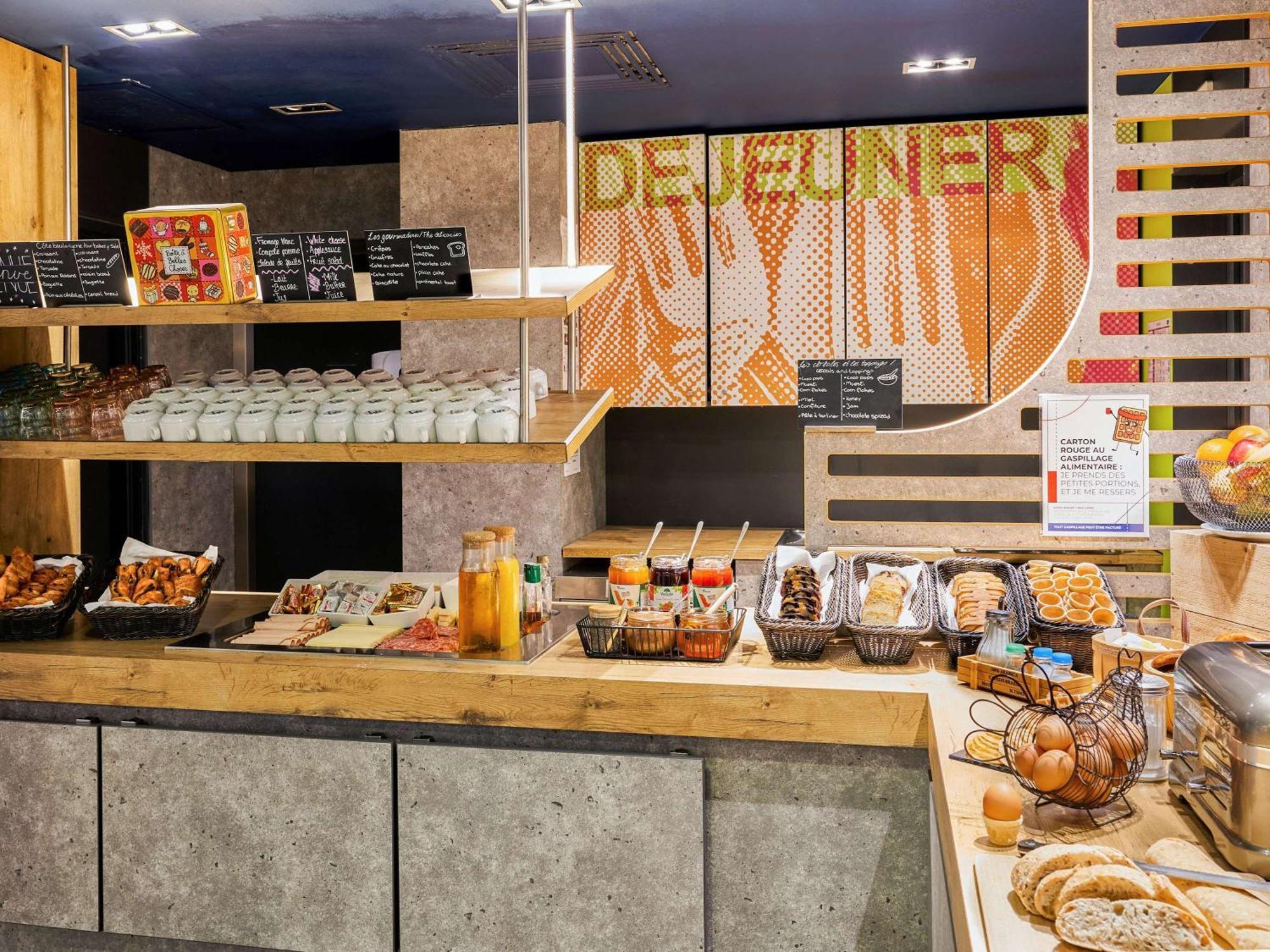 Ibis Budget Bordeaux Centre - Gare Saint Jean Екстер'єр фото