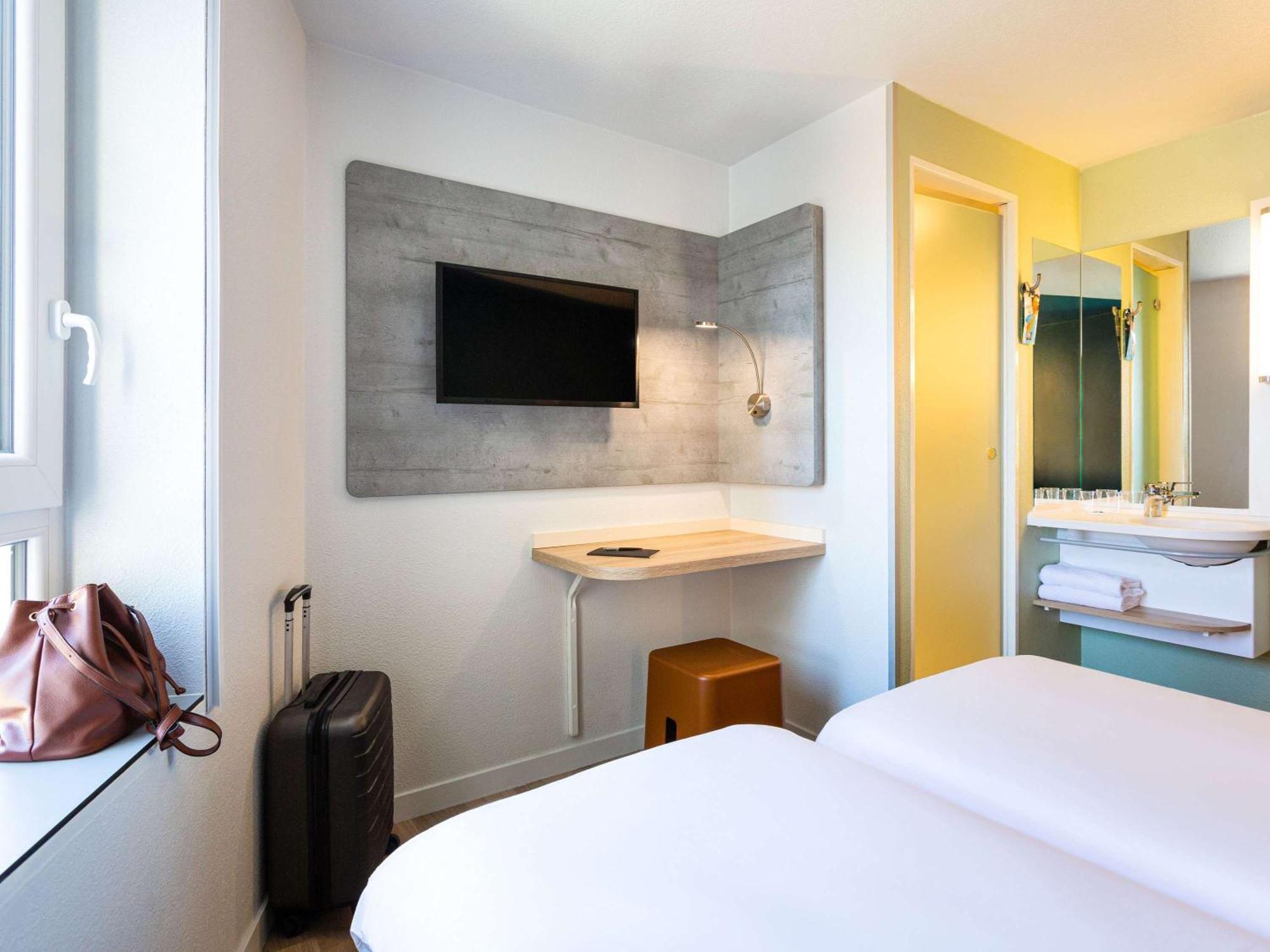 Ibis Budget Bordeaux Centre - Gare Saint Jean Екстер'єр фото