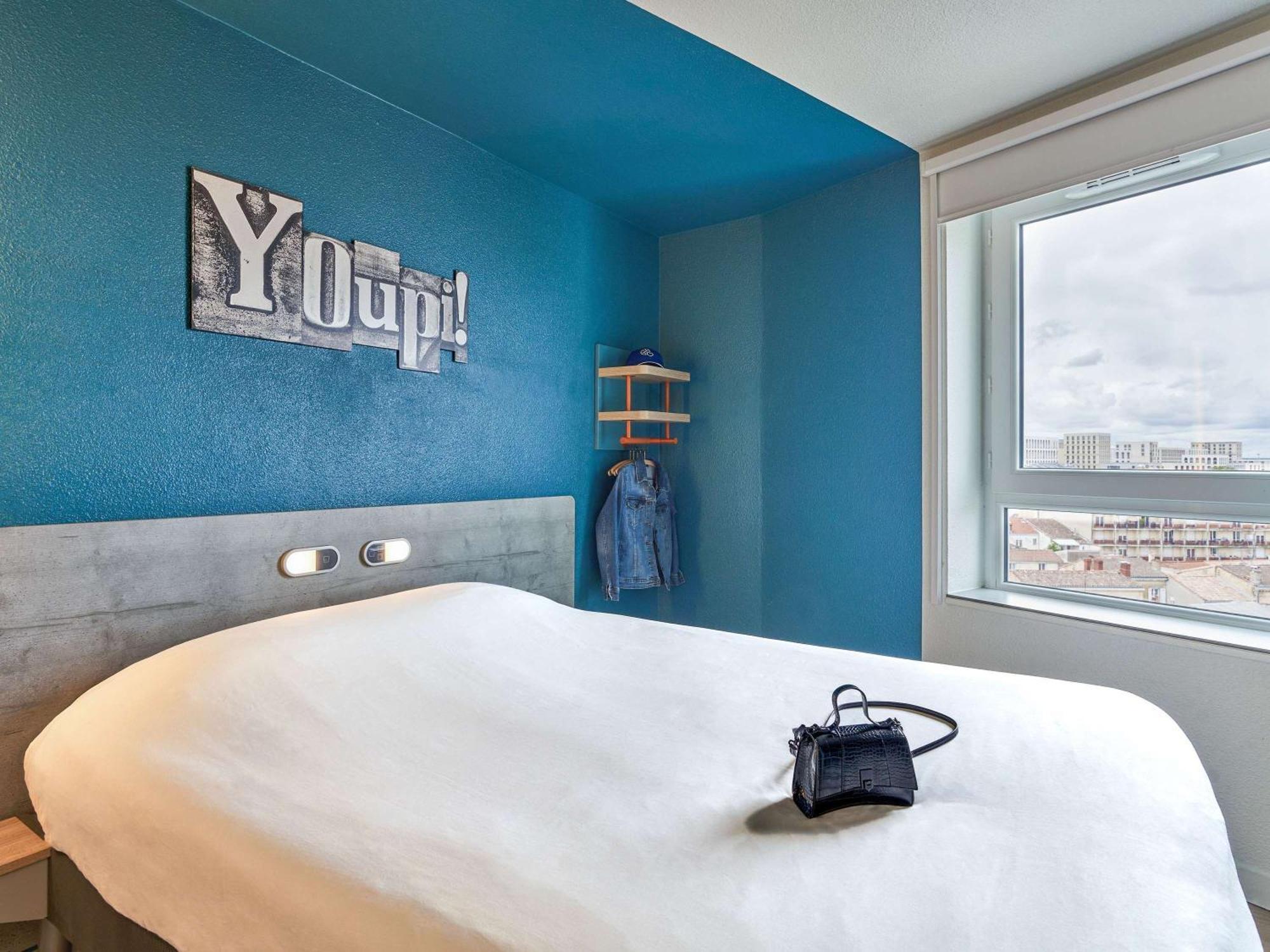 Ibis Budget Bordeaux Centre - Gare Saint Jean Екстер'єр фото